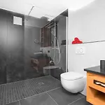 Im Chaletstil Sonnenidyll 51 Qm Wellness Fitness Sauna Bergroedelhof *