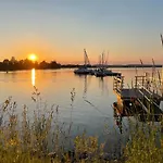 Im Chaletstil Sonnenidyll 51 Qm Wellness Fitness Sauna Bergroedelhof 아파트 Feilitzsch