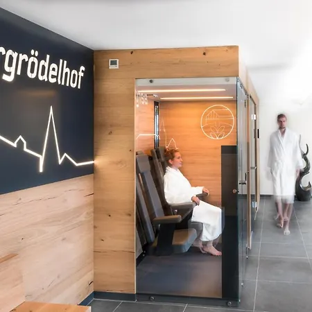 Im Chaletstil Sonnenidyll 51 Qm Wellness Fitness Sauna Bergrödelhof Apartment Feilitzsch