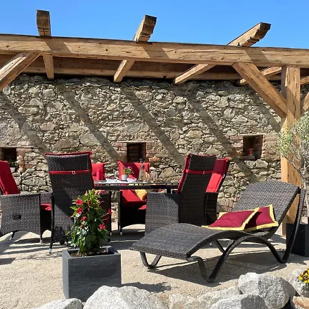 Appartement Im Chaletstil Sonnenidyll 51 Qm Wellness Fitness Sauna Bergroedelhof Feilitzsch